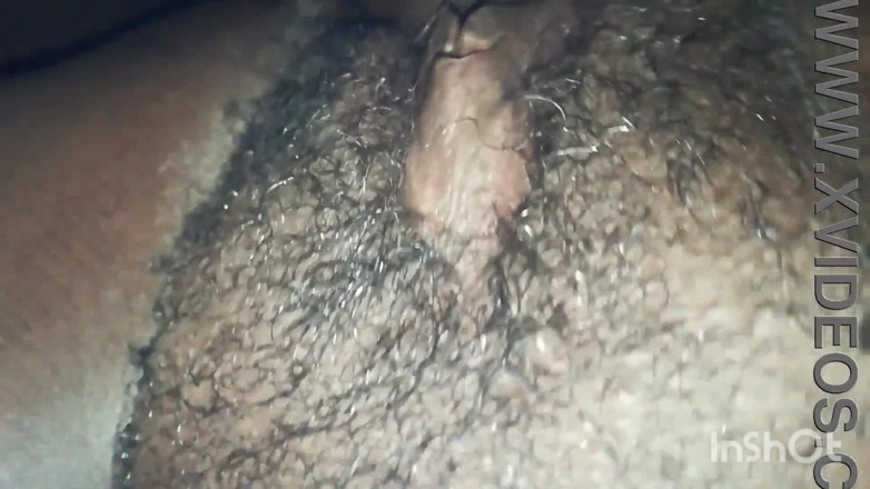 Pornsexlive: Utlösning på magen, våt vagina,