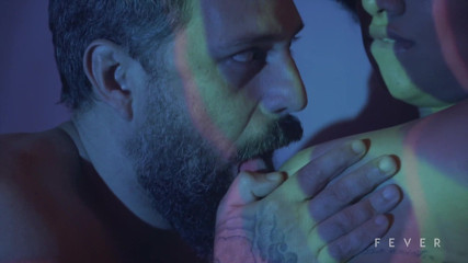 Fever Films: Mükemmel ateşli esmerle seks sanatı