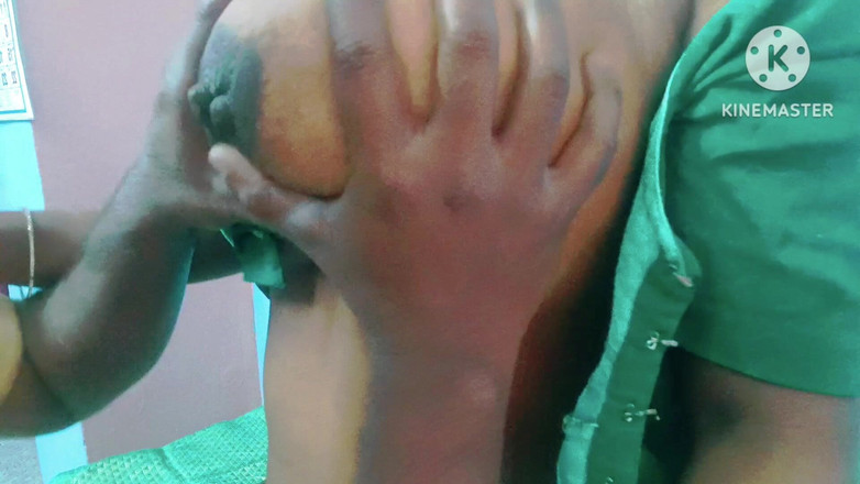 Sweethoneybgl: Gadis india dengan besar lagi asik nyepong dan menggigit putingnya -...