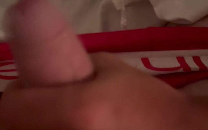 Quan Vietnam 18: Genç heteroseksüel en iyi arkadaşım ilk kez yarağıma dokunuyor. Bana...