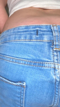 Il mio primo video 4K che scoreggia nei jeans