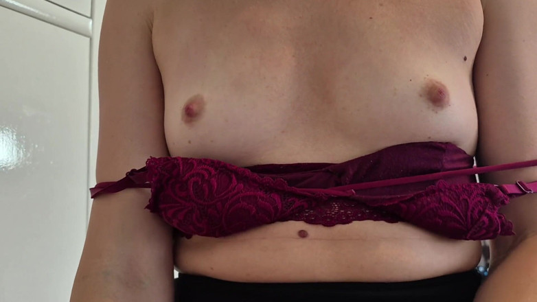 WildCutieCat: Mijn eerste dildo neuken totdat ik spuit