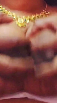 Úžasný romantický sex s bhabhi! Bhabhi, Miluji tvá prsa