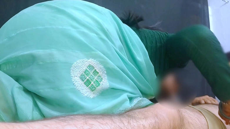 Beatricee: Возбужденная бхабхи сказала трахни меня, детка, пожалуйста, съешь меня симпатичной индийской бхабхи