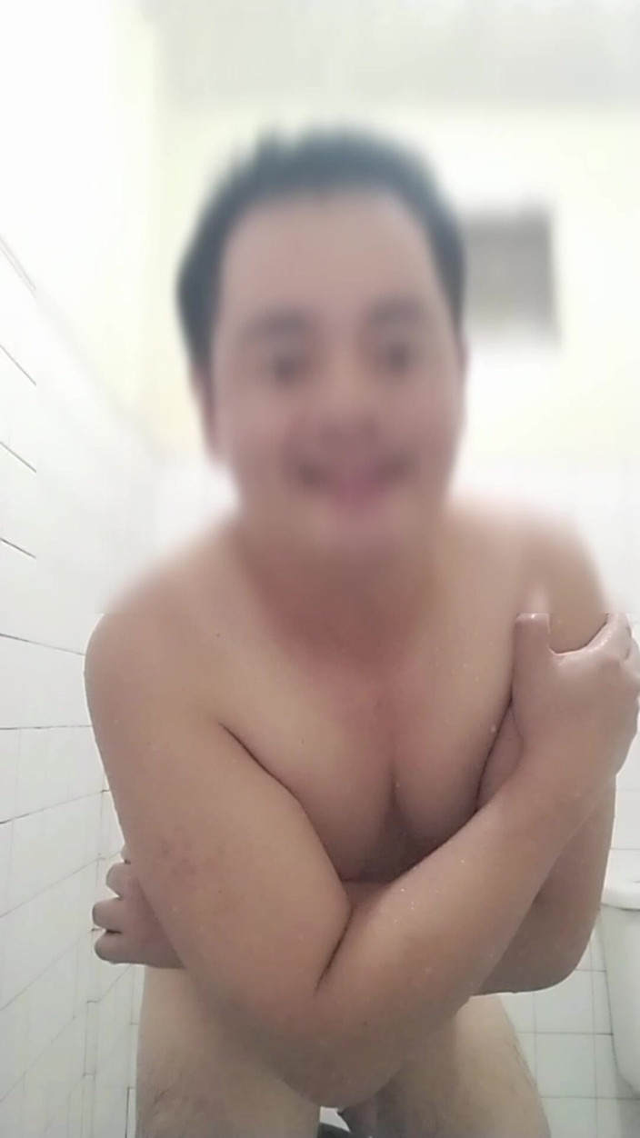 Talahib23: Hete douche? Geen probleem - ik heb een hete lul