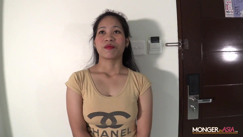 Monger In Asia: Busty housemaid blows the boss