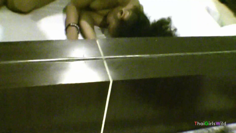 Thai Girls Wild: patli thaeelaind larki ki chudaee aur viry se bharna