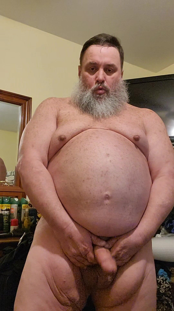 GeneWadexxx: パパベアが彼のチンコを突く