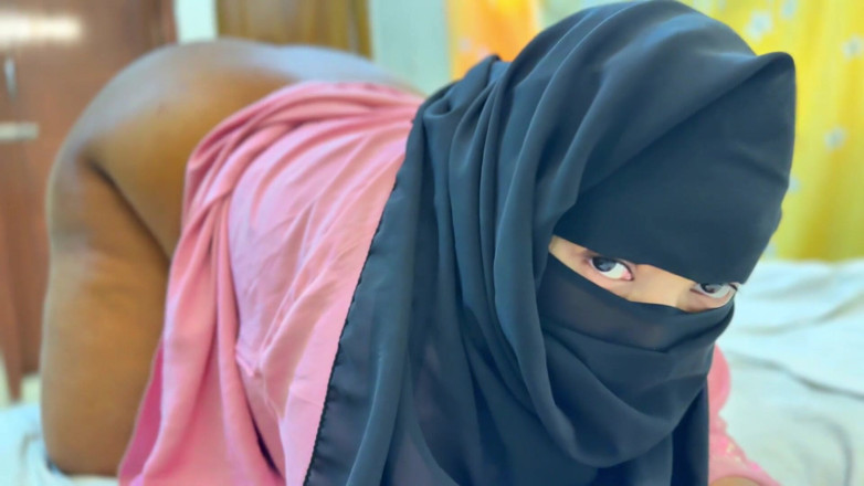 Aria Mia: I'm Alone 18 Year Old Teen Hijab &amp; Niqab Hot Girl I...