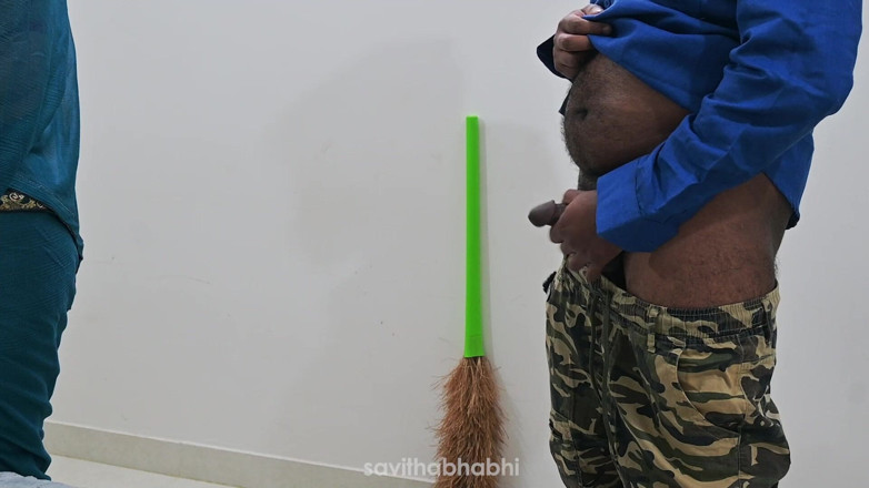 savithabhabhi: Jerking Infront of Maid and Getting Special Handjob