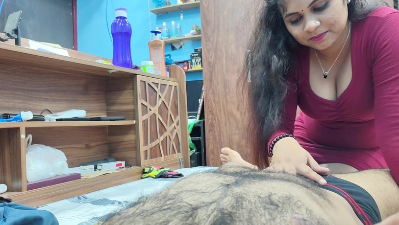 Vaishnavysharunraj: La ragazza vestita moder seduce il suo ragazzo e pompino...