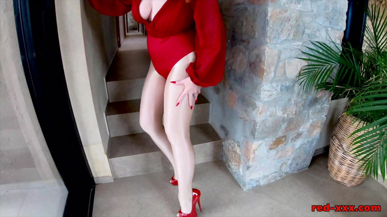 RedXXX: Heels and Hose!
