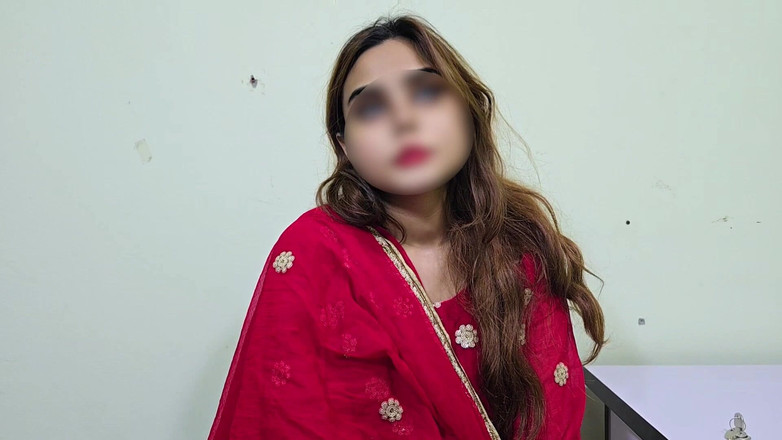 Faryal: Eu quero sua buceta - conversa suja hindi