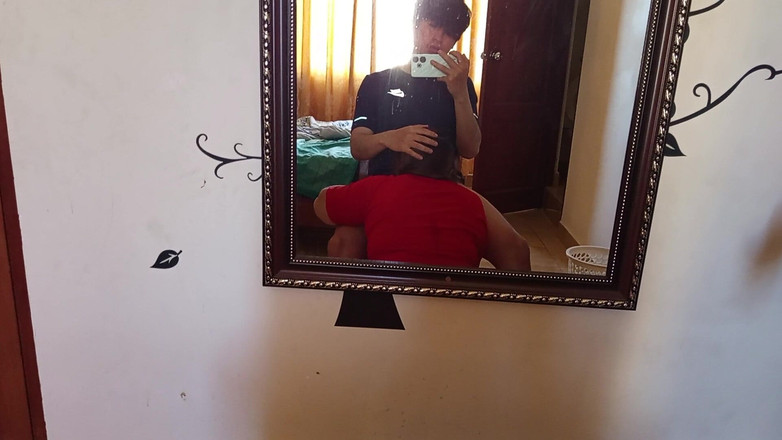Moo DBOXXX: 내가 페이스 북에서 만난 싱글 맘은 그녀의 우유 수정을 원하고, 하루 종일 내 자지를 빨기로 동의