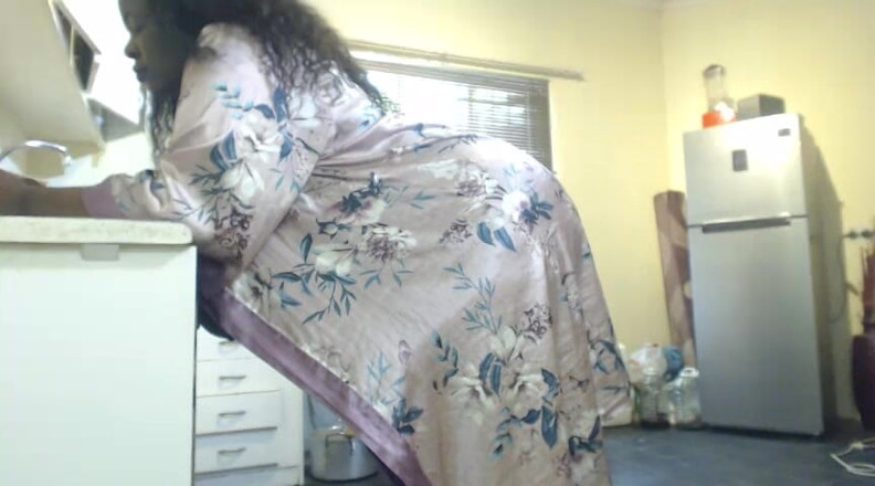 Legendary Booty Overdose: Fat Ass BBW Stripteasing