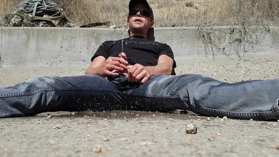 Lapetus: Pissar över mig själv i ett dräneringsdike