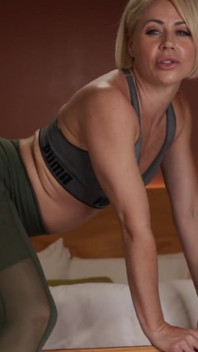 Helena locke - yogahosen-wichsanleitung