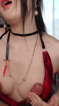 Asiatische coserin erwischte stiefbruder beim wichsen und half ihm, sein sperma auszuladen [viper Ning]
