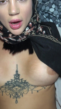 Geheimes Sex Des Muslimischen Hijabi-schätzchen Mit Stiefbruer