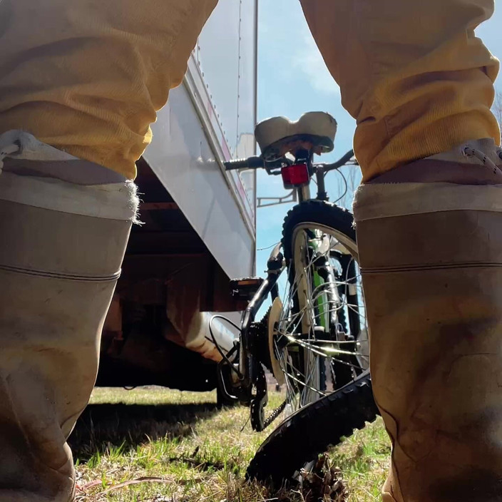 sweethanajapanese: Pee on the Ground Near Truck Wheel