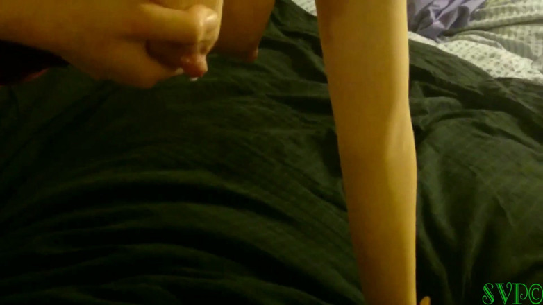 Pregnant amateurs: Crystal milks her breasts # 1