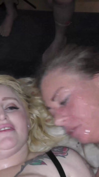 Sammy Goud lubi gangbang z seksowną Loulą Lou_2