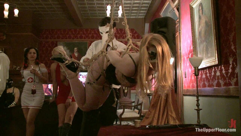 The Upper Floor by Kink: Impreza Halloweenowa w Zbrojowni