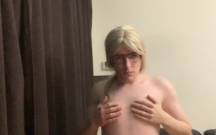 Number F 19: En primer plano: secretamente viéndome masturbándome