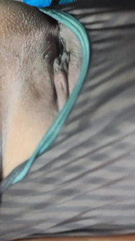 Vidéo de sexe avec une femme de ménage indienne sexy à Mumbai 