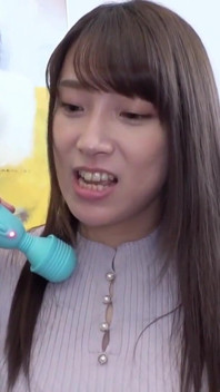 陶器のような肌を持つ華やかなGカップの若い妻が、プライベート1stで見事で忘れられない一面を解き放った