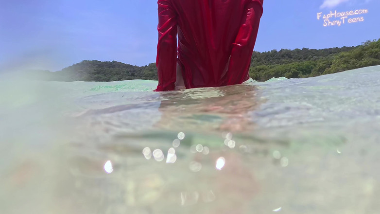 Shiny teens: 910 in Pantyshos Under Water(パンティストッキング・アンダー・ウォーター)