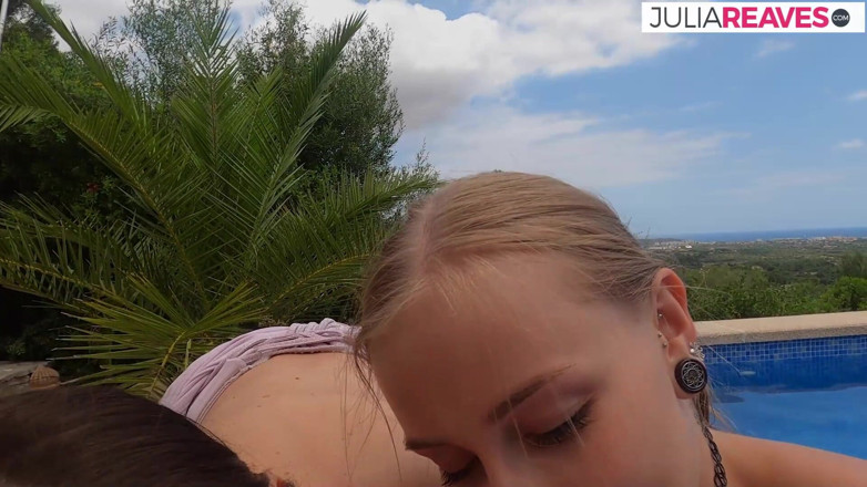 Watch me DEEPTHROAT: ci ha portato in piscina