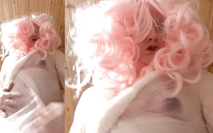 Trans fur bitch: Transfurbitch wartet auf Sie in einem transparenten, vertrimmten Kap in...