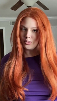 Daphne Fucks Her Pretty Pussy for You