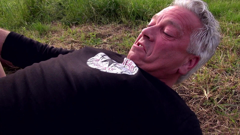 Deutschland Porno X: 주부 사냥꾼 - 발정난 독일 주부 추적 및 집에서 원시 따먹기