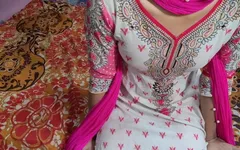 Desi Bhabhi屋外Baiti Thi Tabhi Diya積による彼女のstepbrother