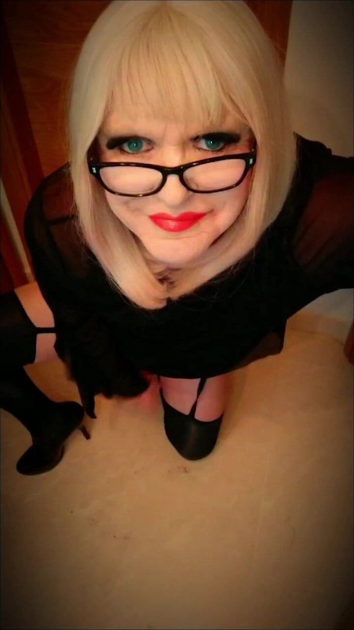 Emma Browne: Eğlence ve seks için travesti