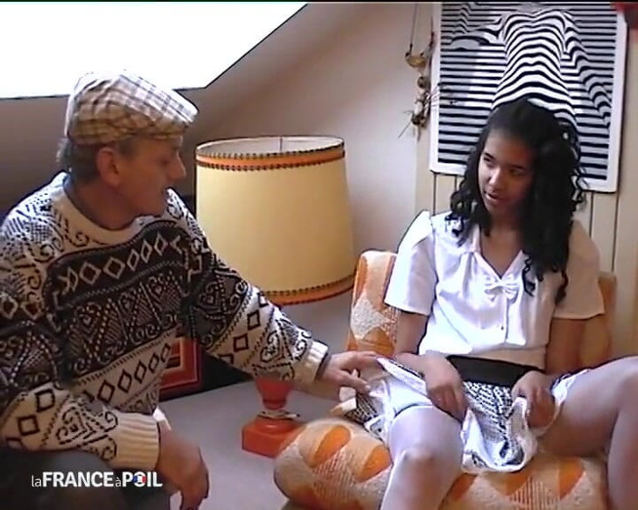 French Gonzo: Безкоштовне житло для брудної маленької стерви.