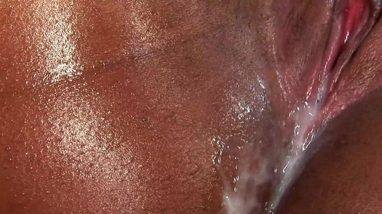 MMV Films: Beauté Noire Huilée