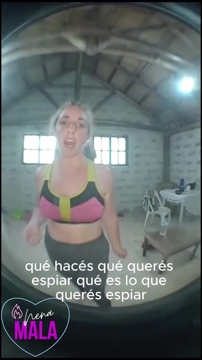 tunoviaputita: Argentina mempermalukan pacarnya untuk micropenis - sph cuckold