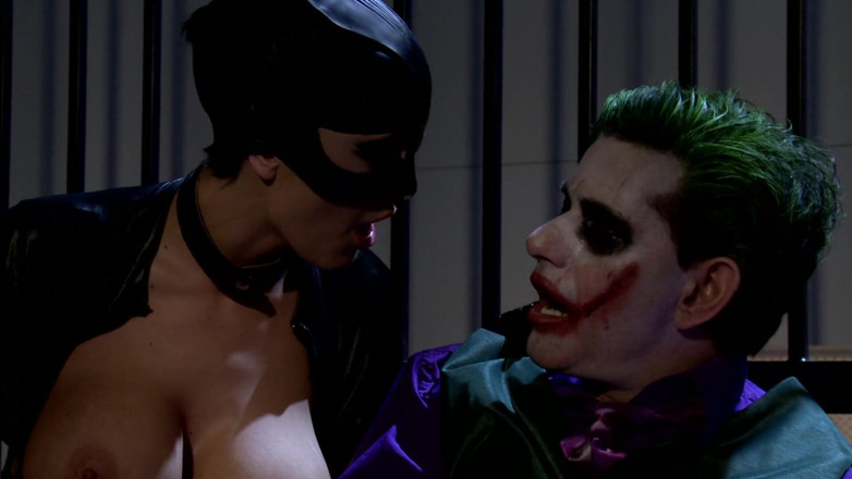 Very hot hardcore: Catwomen seksi dan Harley Quinn dikongkek oleh arahan melancap