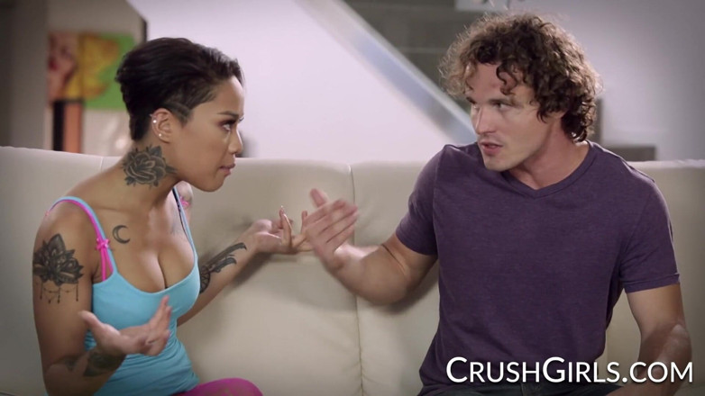 Crush Girls: Crush Girls - Honey gold ha il suo buco del scopa...