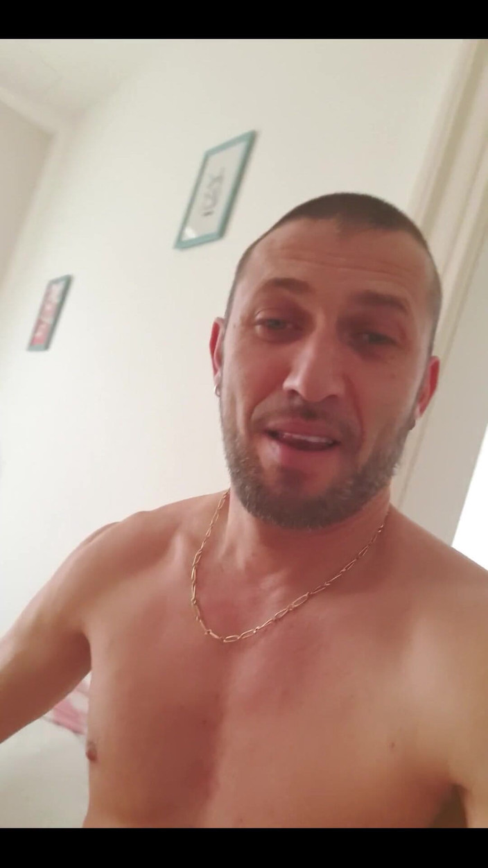 Boy jerking off: Selamat pagi
