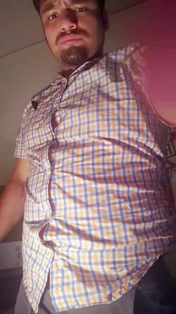 NakyJoss: Próbuje usłyszeć wielki sloshed i gurgles mojego brzucha