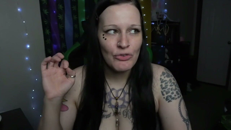 GothBunny6669: Chuyến tham quan miệng của GothBunny