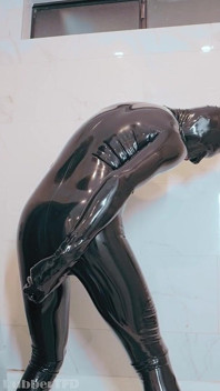 Rubber Shower Series 5