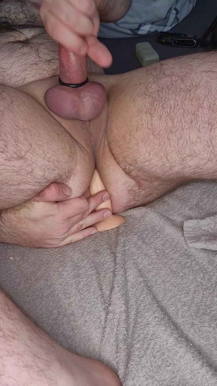 Dahu299: Inseriu um vibrador pela primeira vez