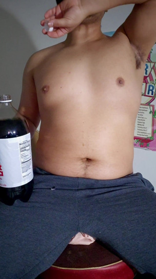 NakyJoss: Barriga bem com Pepsi e Mentos Engorged Belly