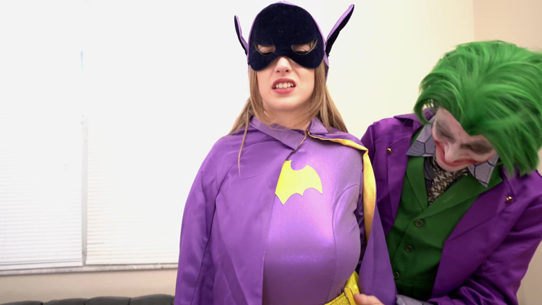 Conor Coxxx: Si cewek sange octavia red dientot habis-habisan sama batgirl
