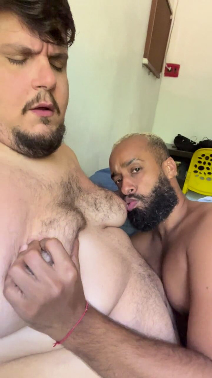 Faelbear: 10 Minutes of Tits Getting Sucked by Kisser